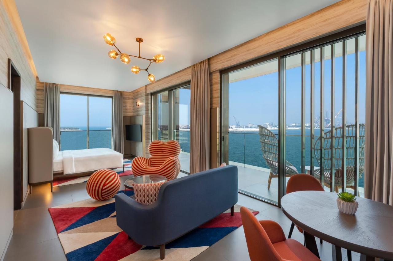 Hyatt Centric Jumeirah ดูไบ ภายนอก รูปภาพ A suite at the hotel