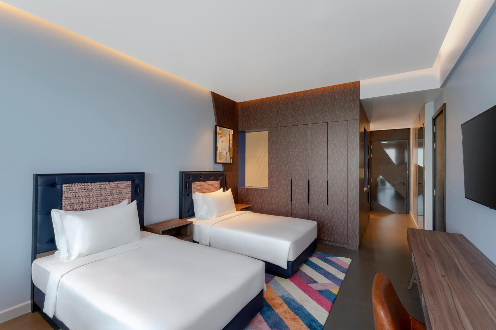 Hyatt Centric Jumeirah ดูไบ ภายนอก รูปภาพ Deluxe Twin Room