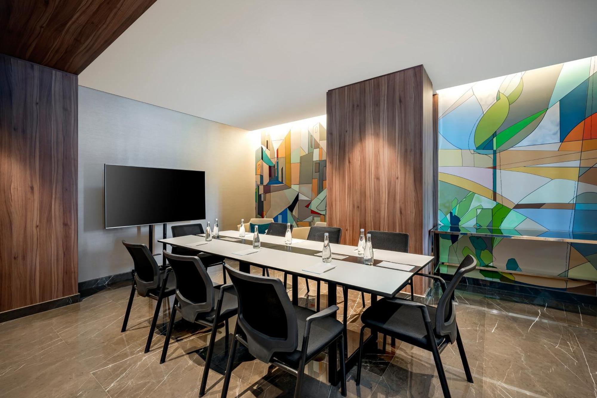 Hyatt Centric Jumeirah ดูไบ ภายนอก รูปภาพ Meeting room