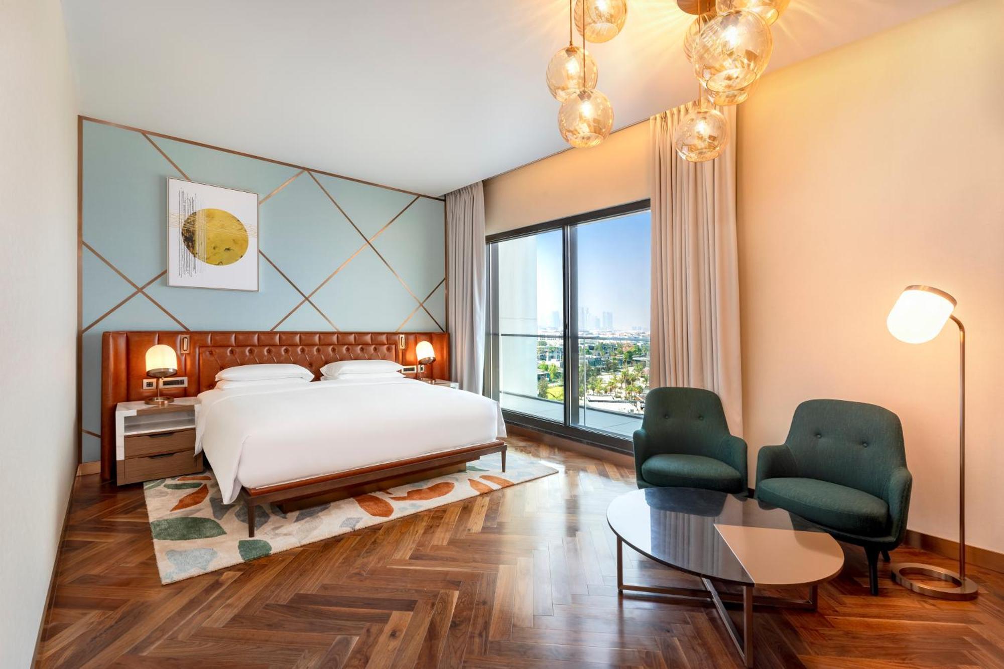Hyatt Centric Jumeirah ดูไบ ภายนอก รูปภาพ A bedroom at the hotel