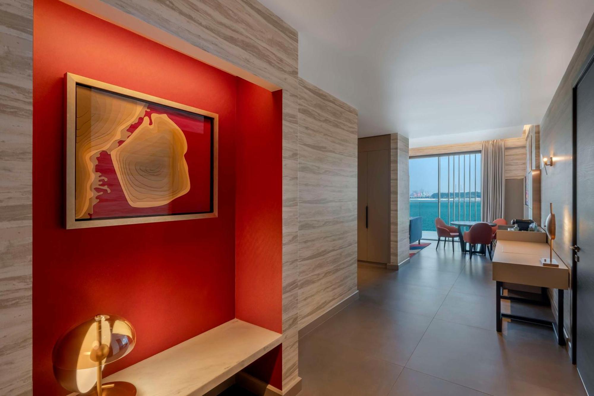 Hyatt Centric Jumeirah ดูไบ ภายนอก รูปภาพ A suite at the hotel